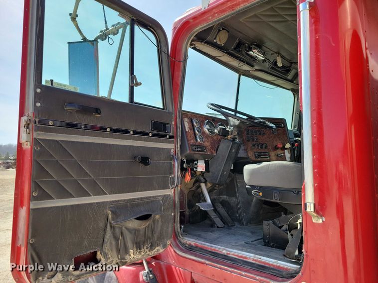 image for item NK9948 1998 International 9200 dump truck