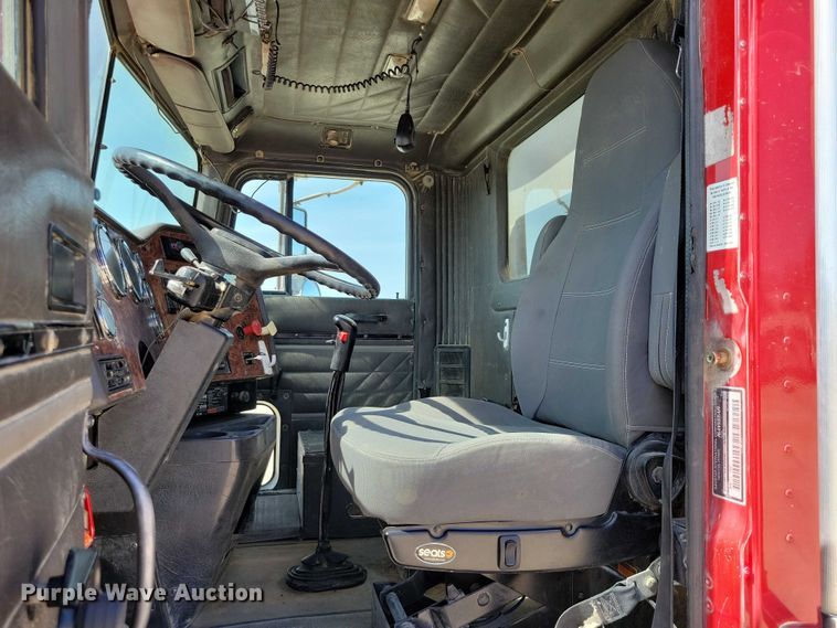 image for item NK9948 1998 International 9200 dump truck