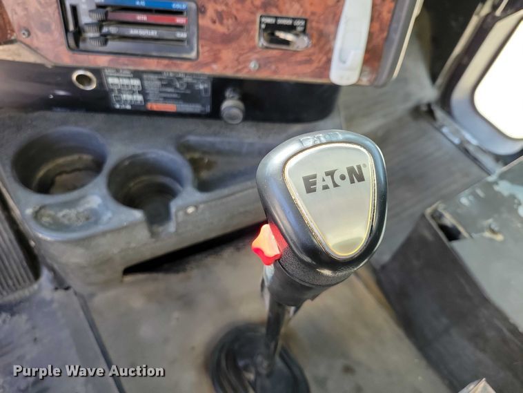 image for item NK9948 1998 International 9200 dump truck