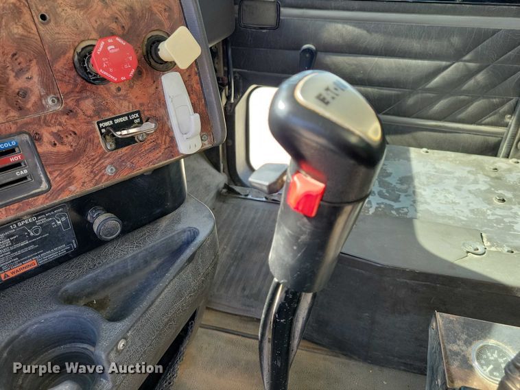 image for item NK9948 1998 International 9200 dump truck