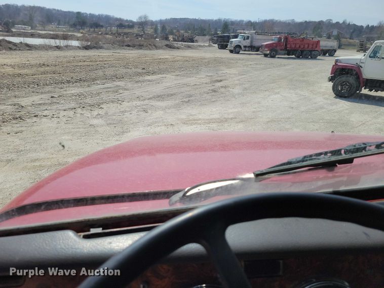 image for item NK9948 1998 International 9200 dump truck