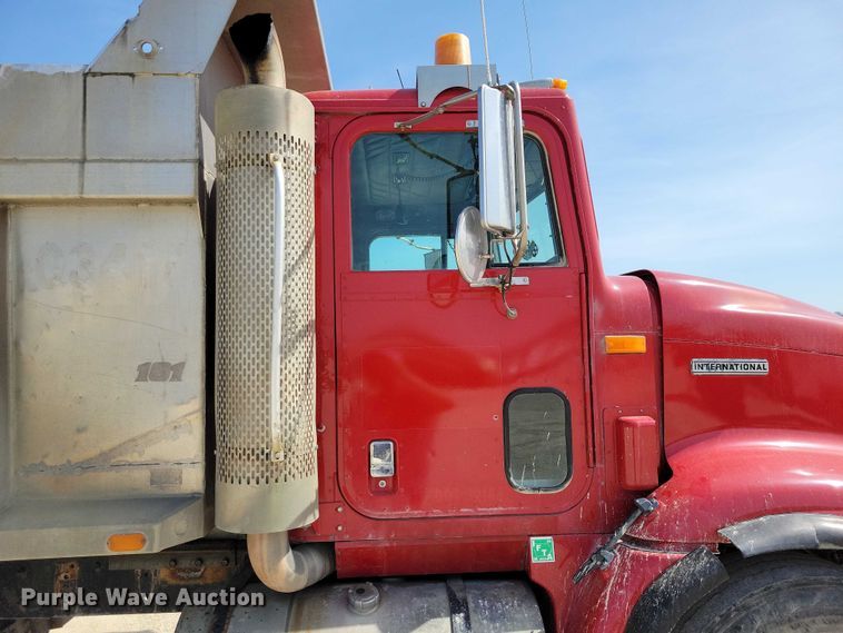 image for item NK9948 1998 International 9200 dump truck