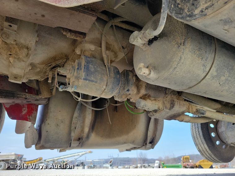 image for item NK9948 1998 International 9200 dump truck