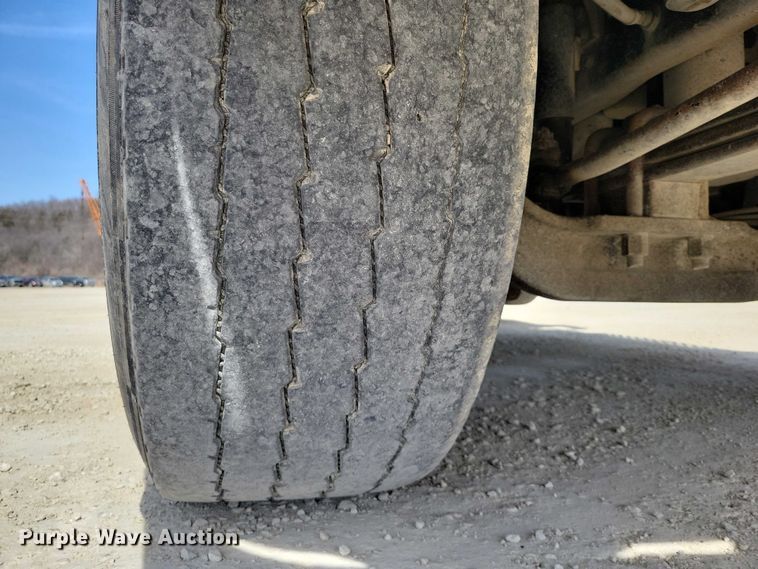 image for item NK9948 1998 International 9200 dump truck