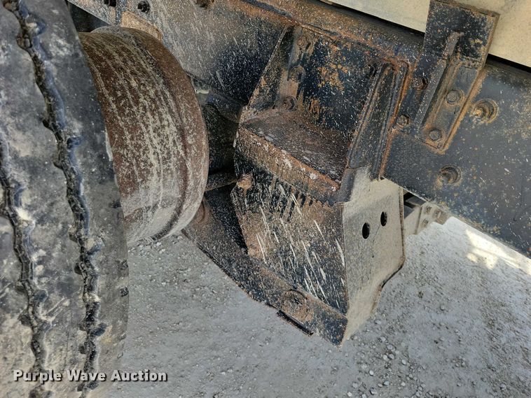 image for item NK9948 1998 International 9200 dump truck