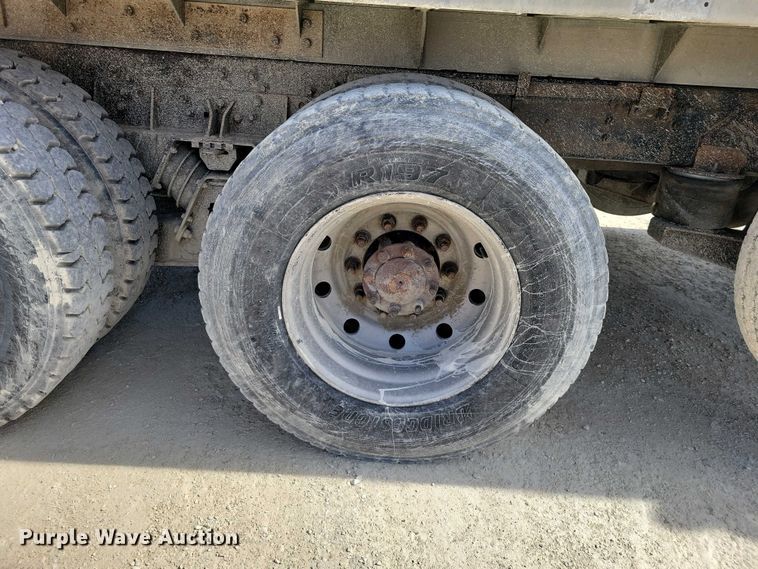 image for item NK9948 1998 International 9200 dump truck