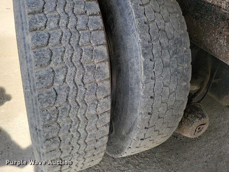 image for item NK9948 1998 International 9200 dump truck