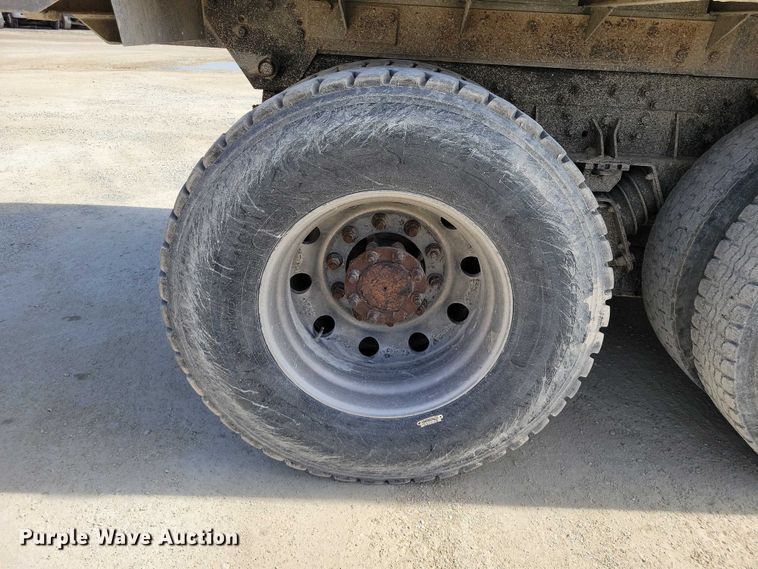 image for item NK9948 1998 International 9200 dump truck