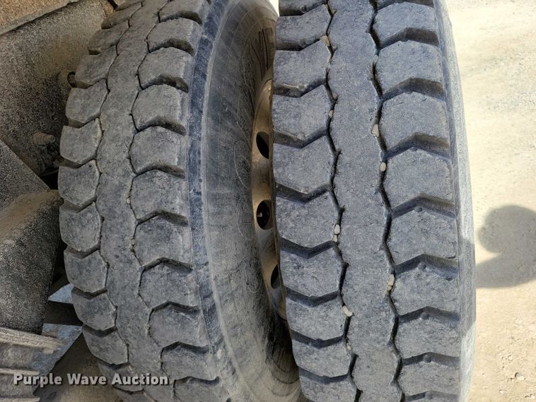 image for item NK9948 1998 International 9200 dump truck