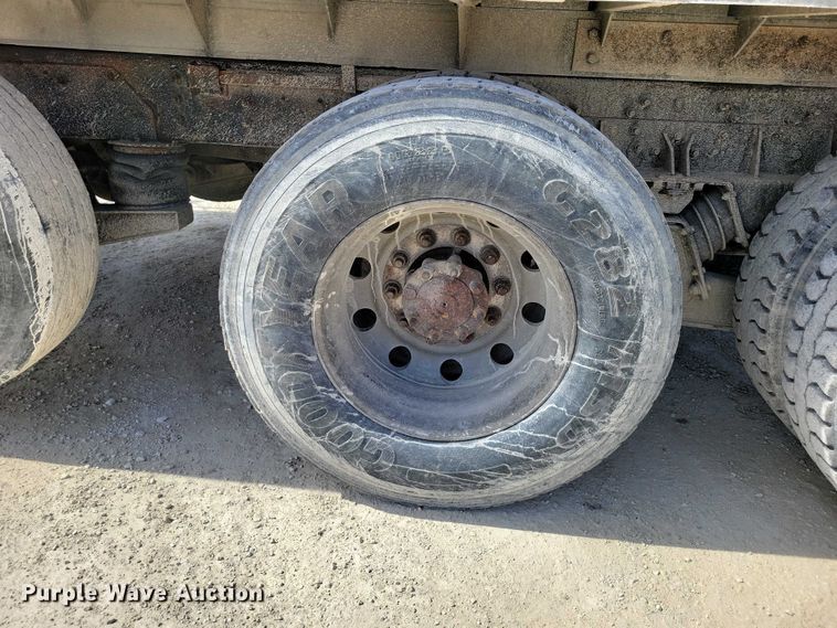 image for item NK9948 1998 International 9200 dump truck