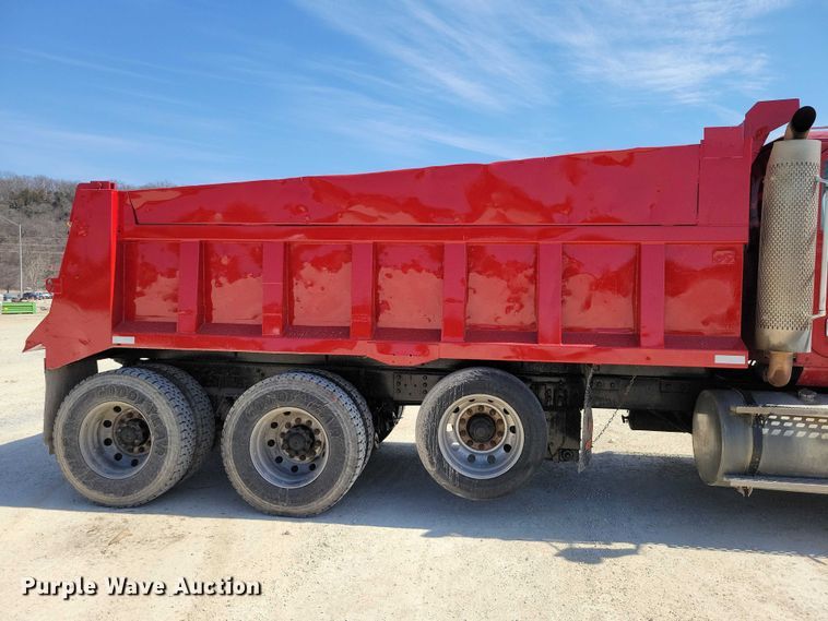 image for item NK9949 1998 International 9200 dump truck