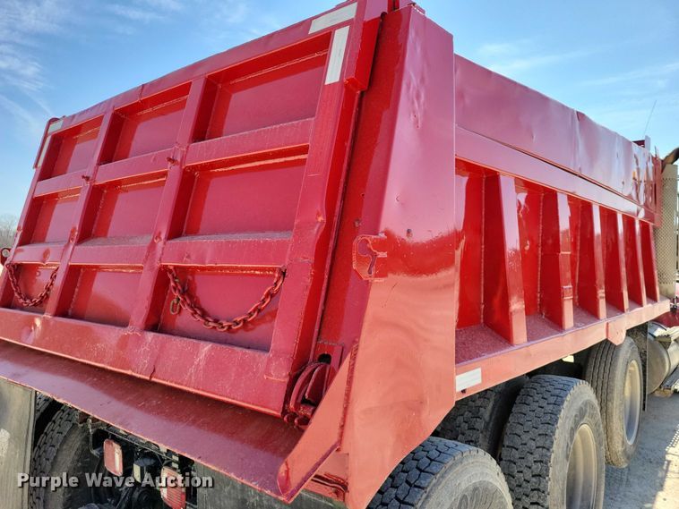 image for item NK9949 1998 International 9200 dump truck