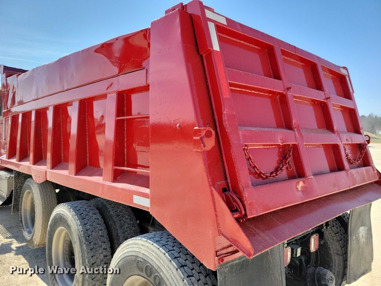 image for item NK9949 1998 International 9200 dump truck
