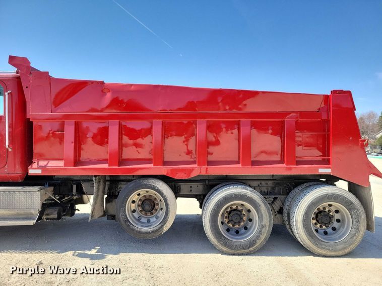 image for item NK9949 1998 International 9200 dump truck