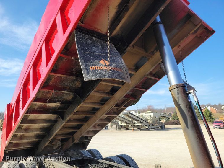 image for item NK9949 1998 International 9200 dump truck