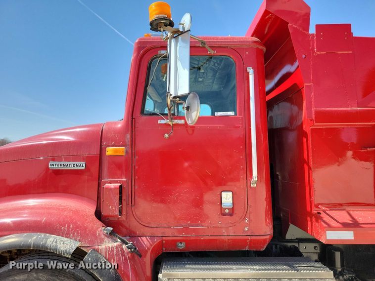 image for item NK9949 1998 International 9200 dump truck