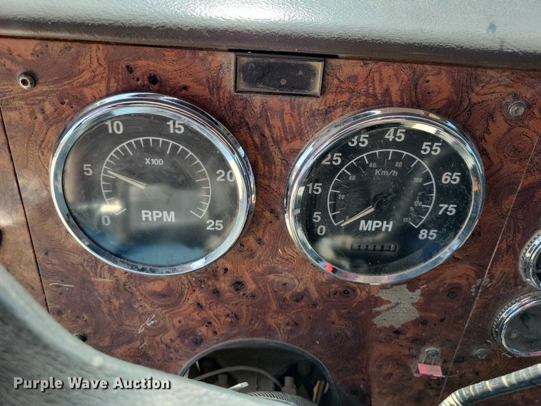 image for item NK9949 1998 International 9200 dump truck