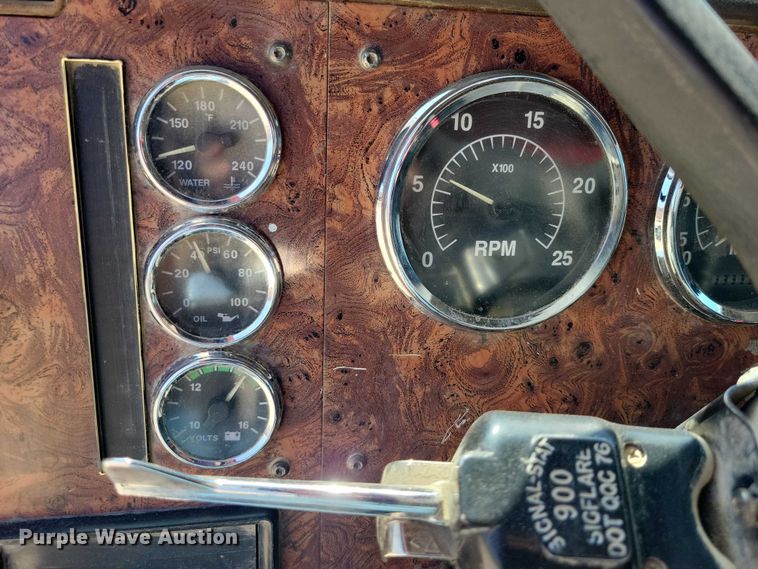 image for item NK9949 1998 International 9200 dump truck