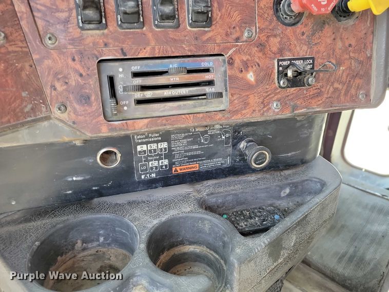 image for item NK9949 1998 International 9200 dump truck