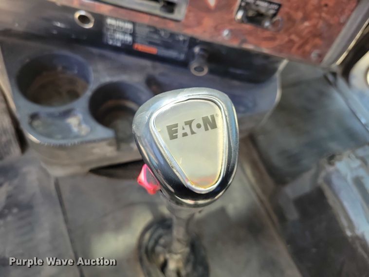 image for item NK9949 1998 International 9200 dump truck