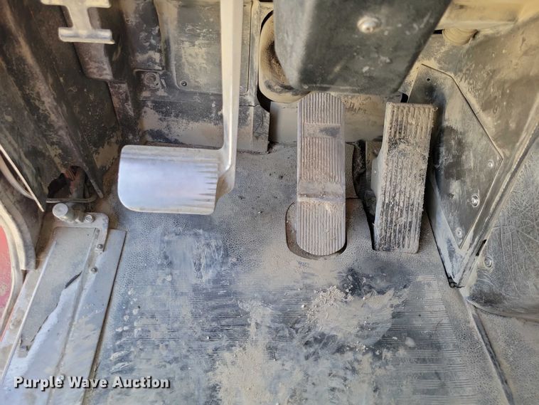 image for item NK9949 1998 International 9200 dump truck