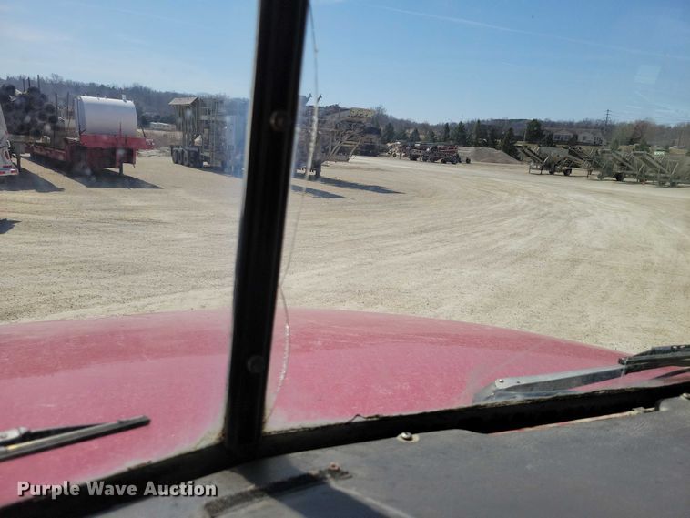 image for item NK9949 1998 International 9200 dump truck