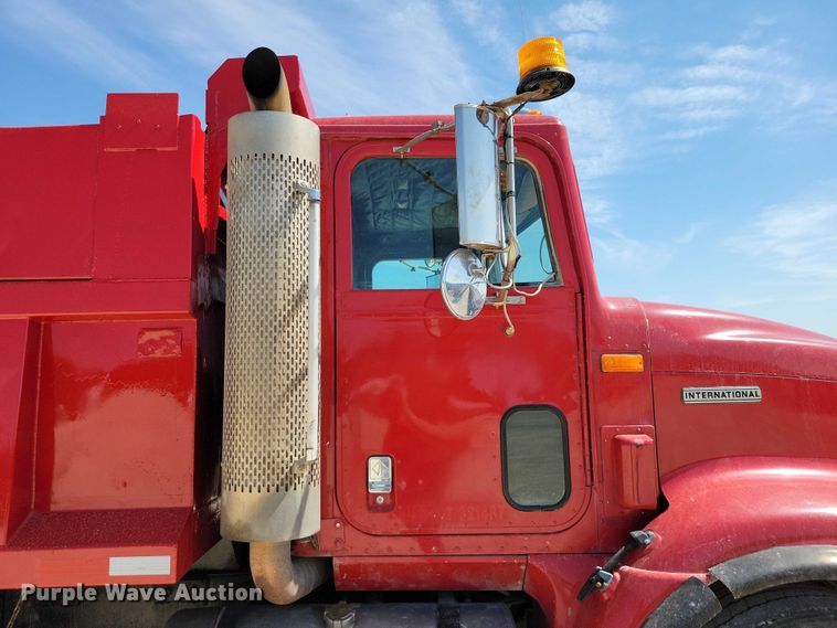 image for item NK9949 1998 International 9200 dump truck