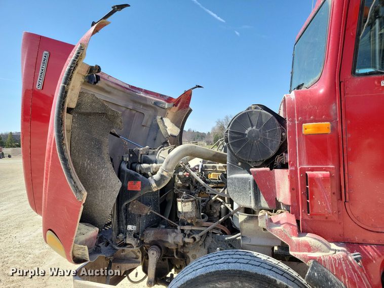 image for item NK9949 1998 International 9200 dump truck