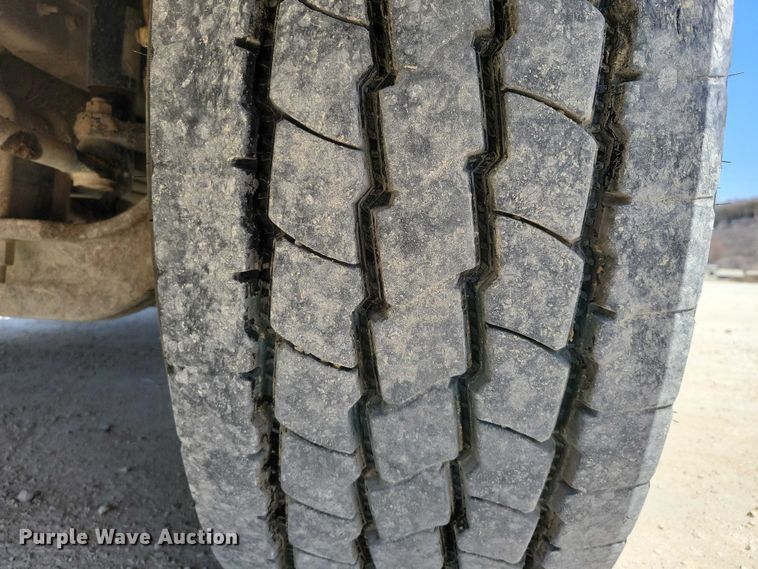 image for item NK9949 1998 International 9200 dump truck