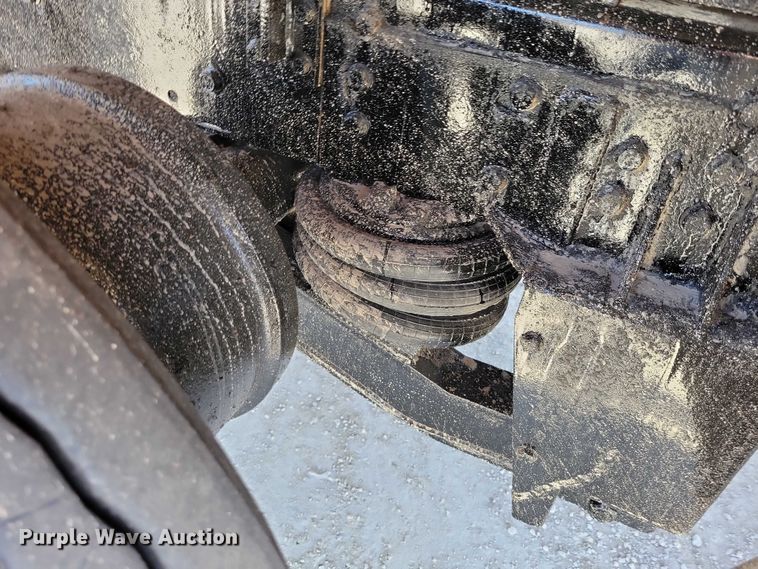 image for item NK9949 1998 International 9200 dump truck