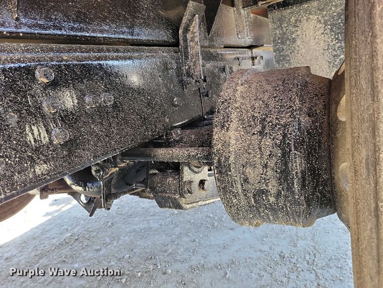 image for item NK9949 1998 International 9200 dump truck