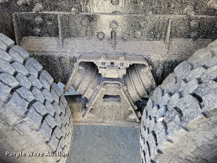 image for item NK9949 1998 International 9200 dump truck