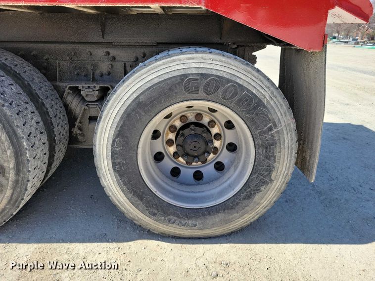 image for item NK9949 1998 International 9200 dump truck