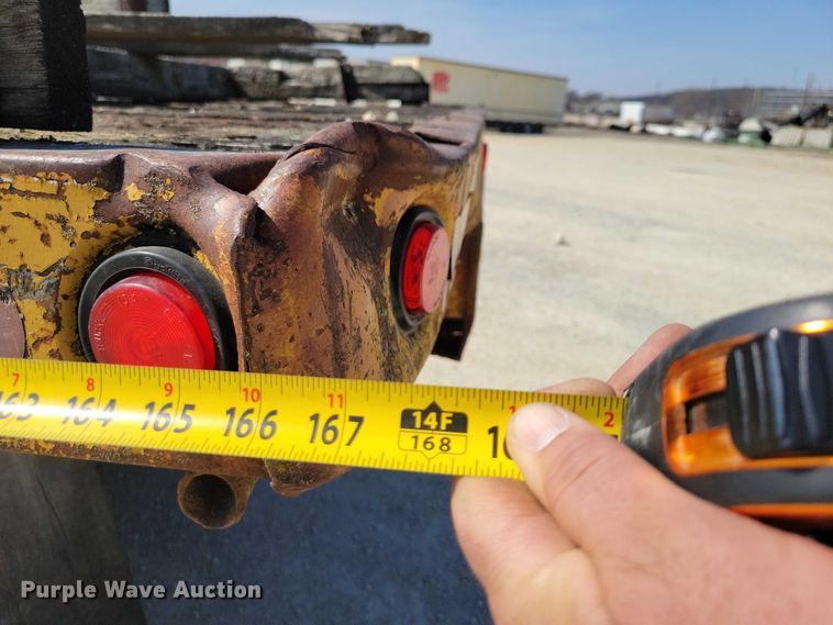 image for item NK9950 1987 International  S1900 flatbed truck