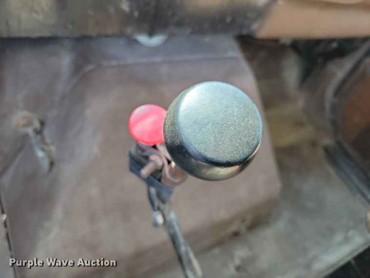 image for item NK9950 1987 International  S1900 flatbed truck