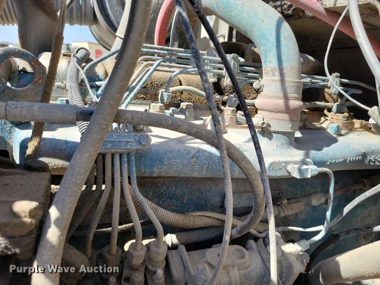 image for item NK9950 1987 International  S1900 flatbed truck