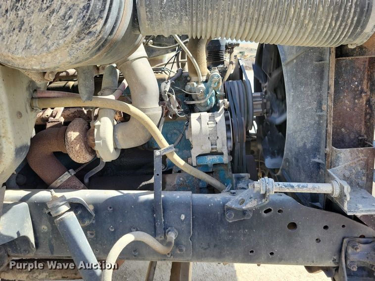 image for item NK9950 1987 International  S1900 flatbed truck