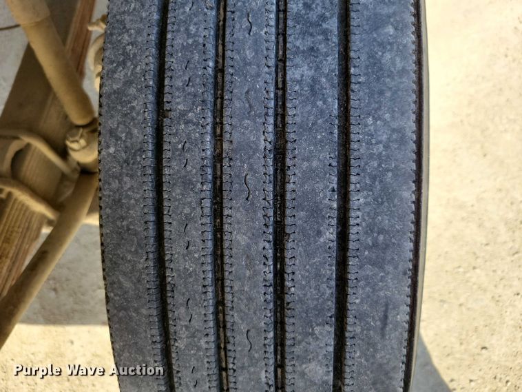 image for item NK9950 1987 International  S1900 flatbed truck