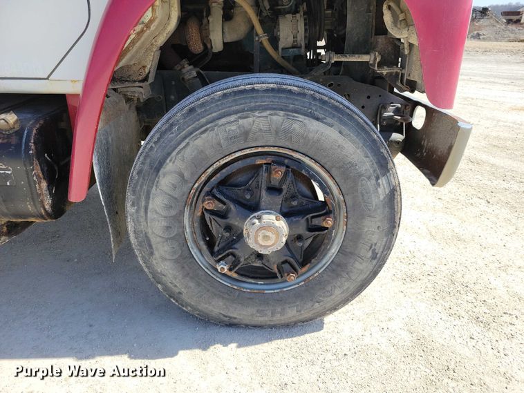 image for item NK9950 1987 International  S1900 flatbed truck