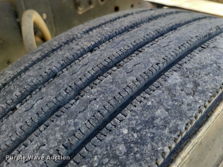 image for item NK9950 1987 International  S1900 flatbed truck