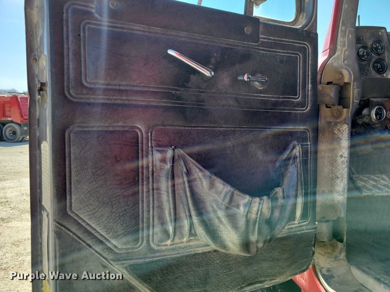 image for item NK9951 2000 Mack RD688S dump truck