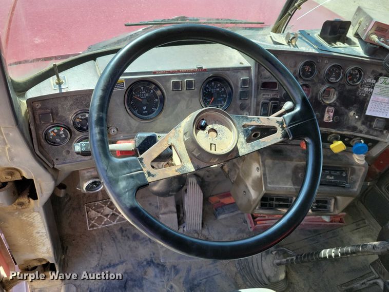 image for item NK9951 2000 Mack RD688S dump truck