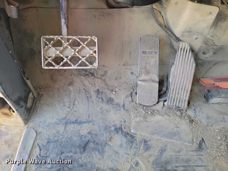 image for item NK9951 2000 Mack RD688S dump truck