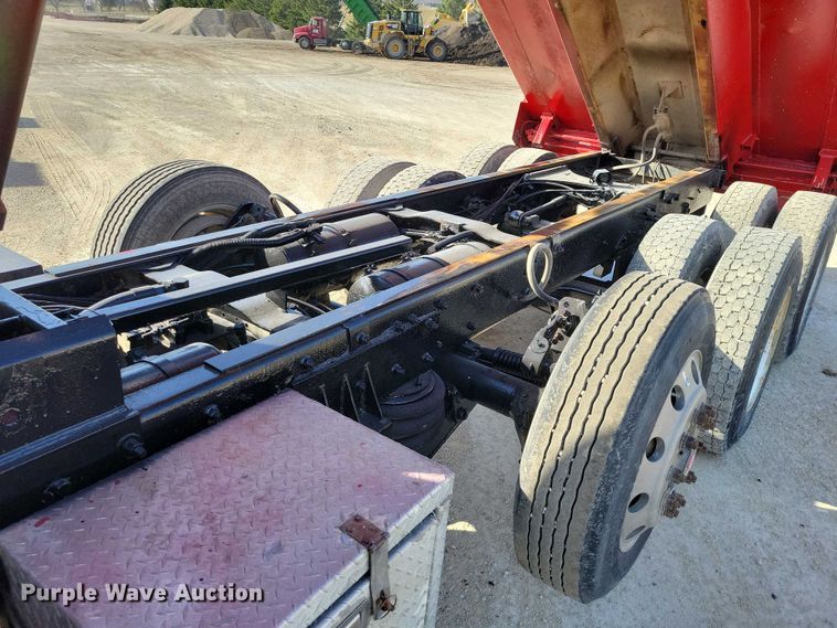 image for item NK9951 2000 Mack RD688S dump truck