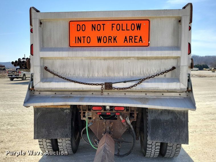 image for item NK9957 2005 Sterling L9500 dump truck