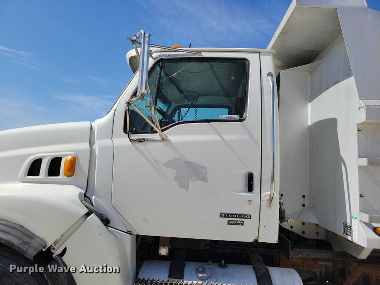 image for item NK9957 2005 Sterling L9500 dump truck