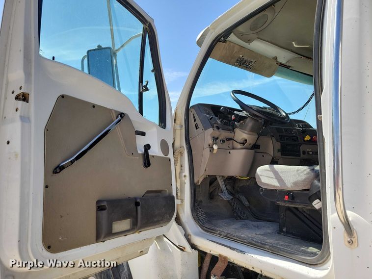 image for item NK9957 2005 Sterling L9500 dump truck