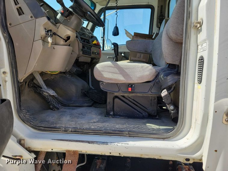 image for item NK9957 2005 Sterling L9500 dump truck