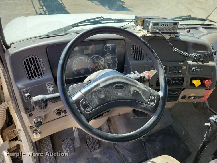 image for item NK9957 2005 Sterling L9500 dump truck