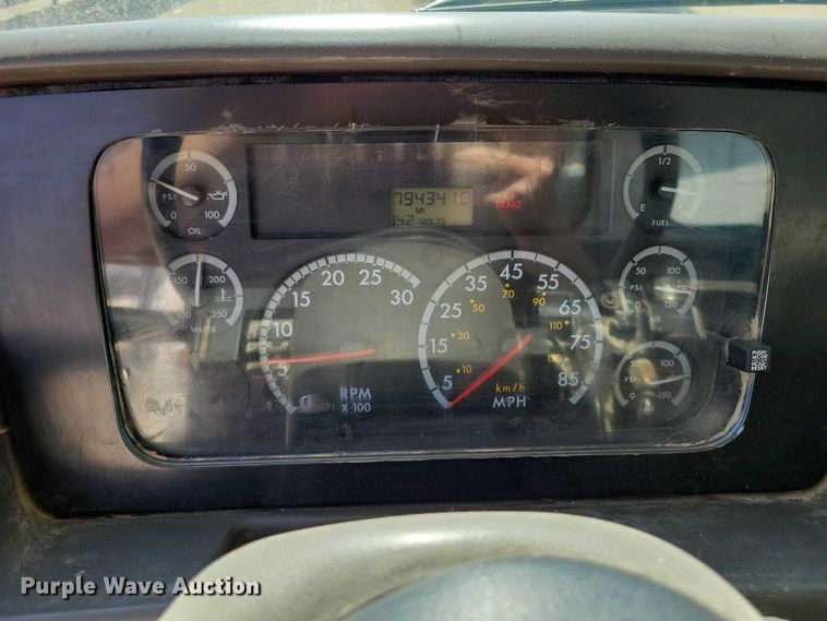 image for item NK9957 2005 Sterling L9500 dump truck